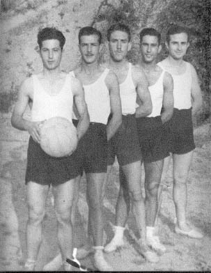 Primer equip del Bàsquet Gelida al 1941 (Font: Pàgina web del C.E. Gelida)